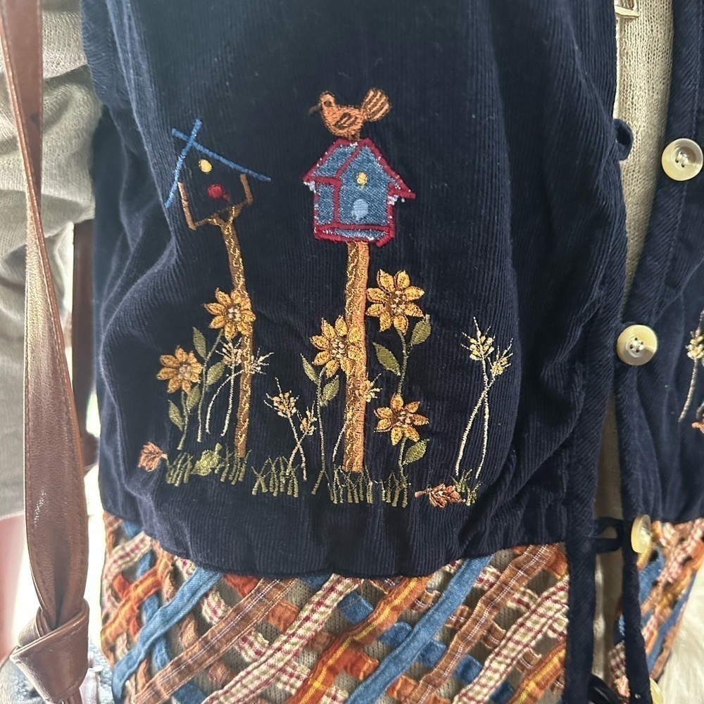 Vintage Fall Vest - Picture 2 of 5